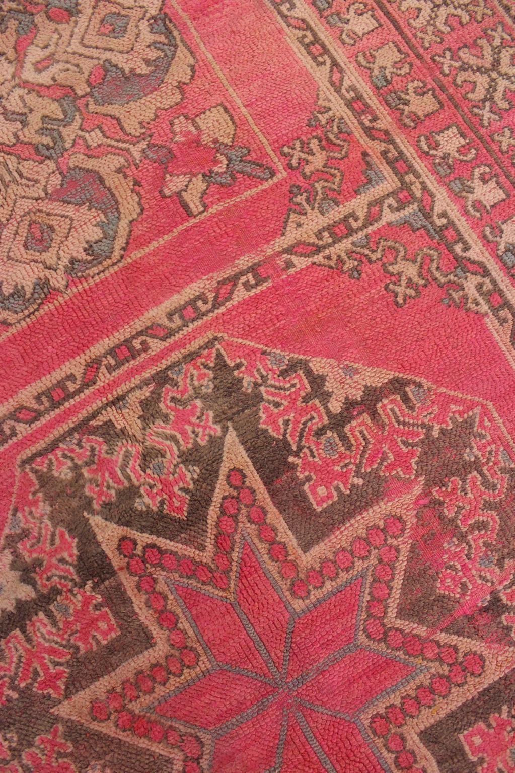 Vintage marokkanischen Aït Yacoub Teppich - Rosa - 6x12.6feet / 184x385cm im Angebot 7