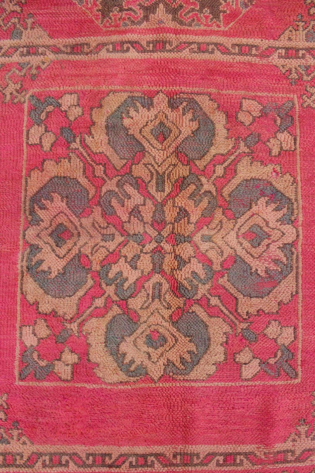 Vintage Moroccan Aït Yacoub rug - Pink - 6x12.6feet / 184x385cm For Sale 11