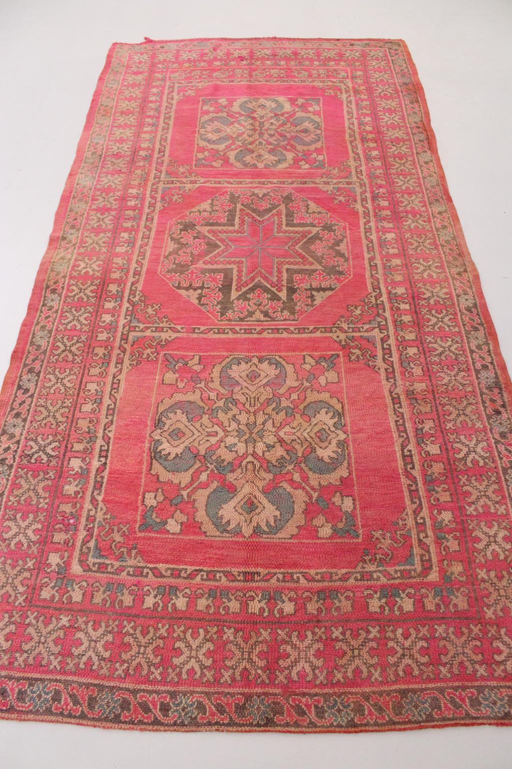 20th Century Vintage Moroccan Aït Yacoub rug - Pink - 6x12.6feet / 184x385cm For Sale