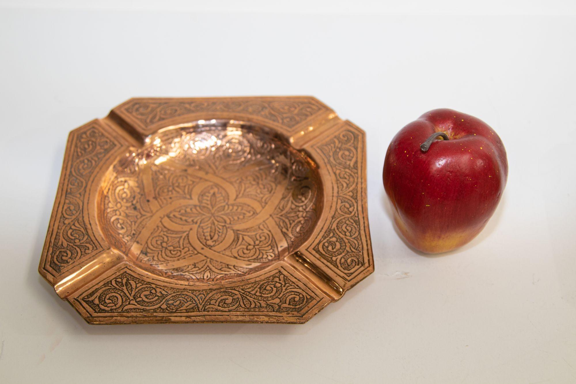 Vintage Moroccan Ashtray Hammered Copper Moorish Design Octagonal Dish 1950's 5