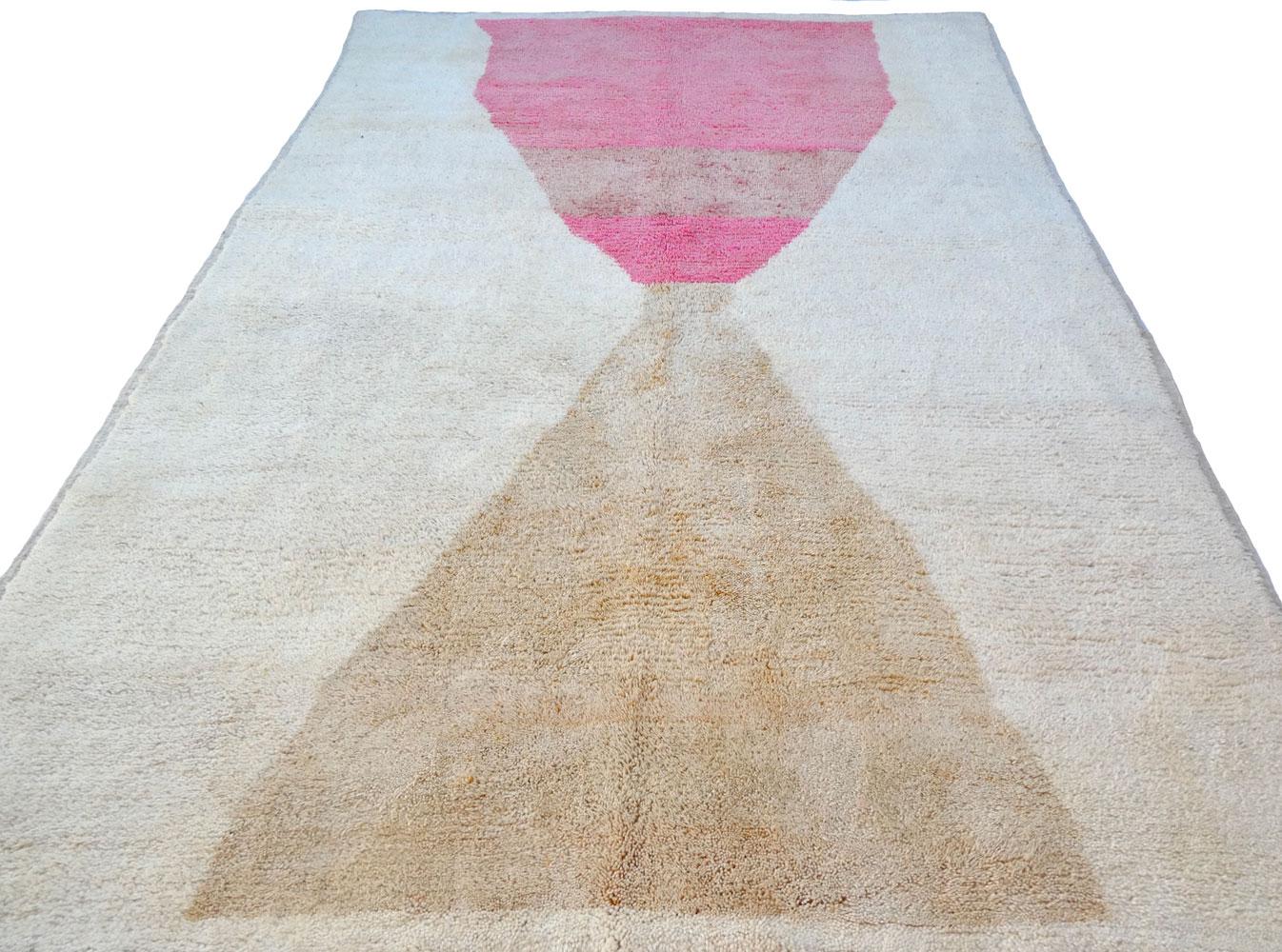 Tissé à la main Tapis Azilal marocain vintage 6'7 x 10'2 en vente