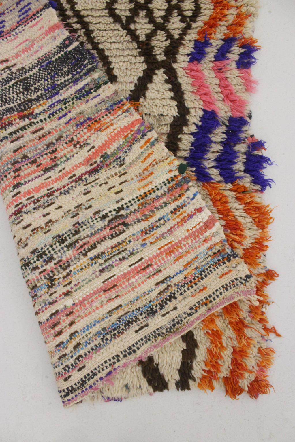 Vintage Moroccan Azilal rug - Beige, purple, orange - 2.9x5.7feet / 90x174cm For Sale 5