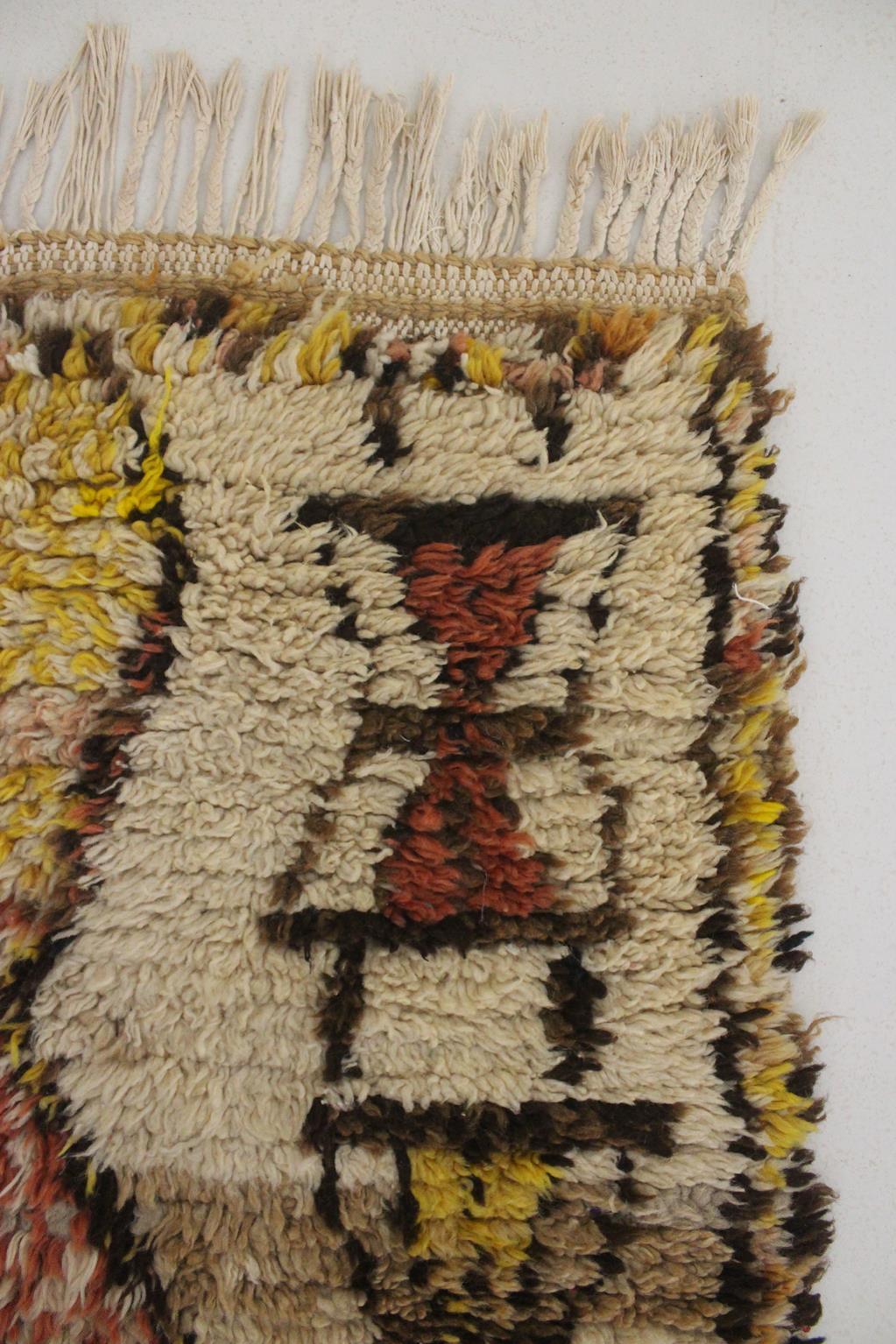 Vintage marokkanischen Azilal Teppich - Beige, gelb, Terrakotta - 2.7x6.8feet / 84x207cm im Angebot 2