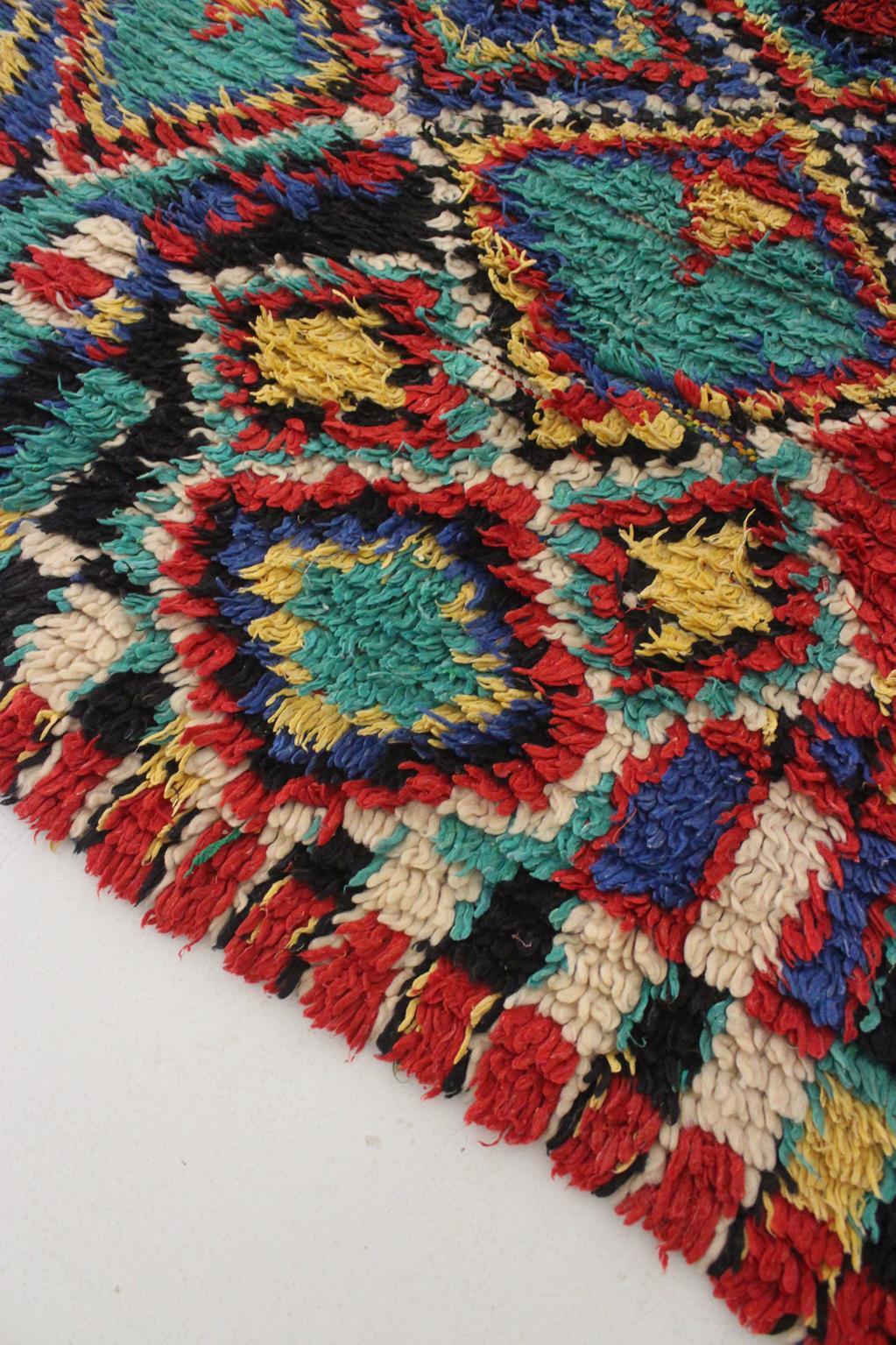20th Century Vintage Moroccan Azilal rug - Blue/red/green - 4.1x6.5feet / 125x200cm For Sale