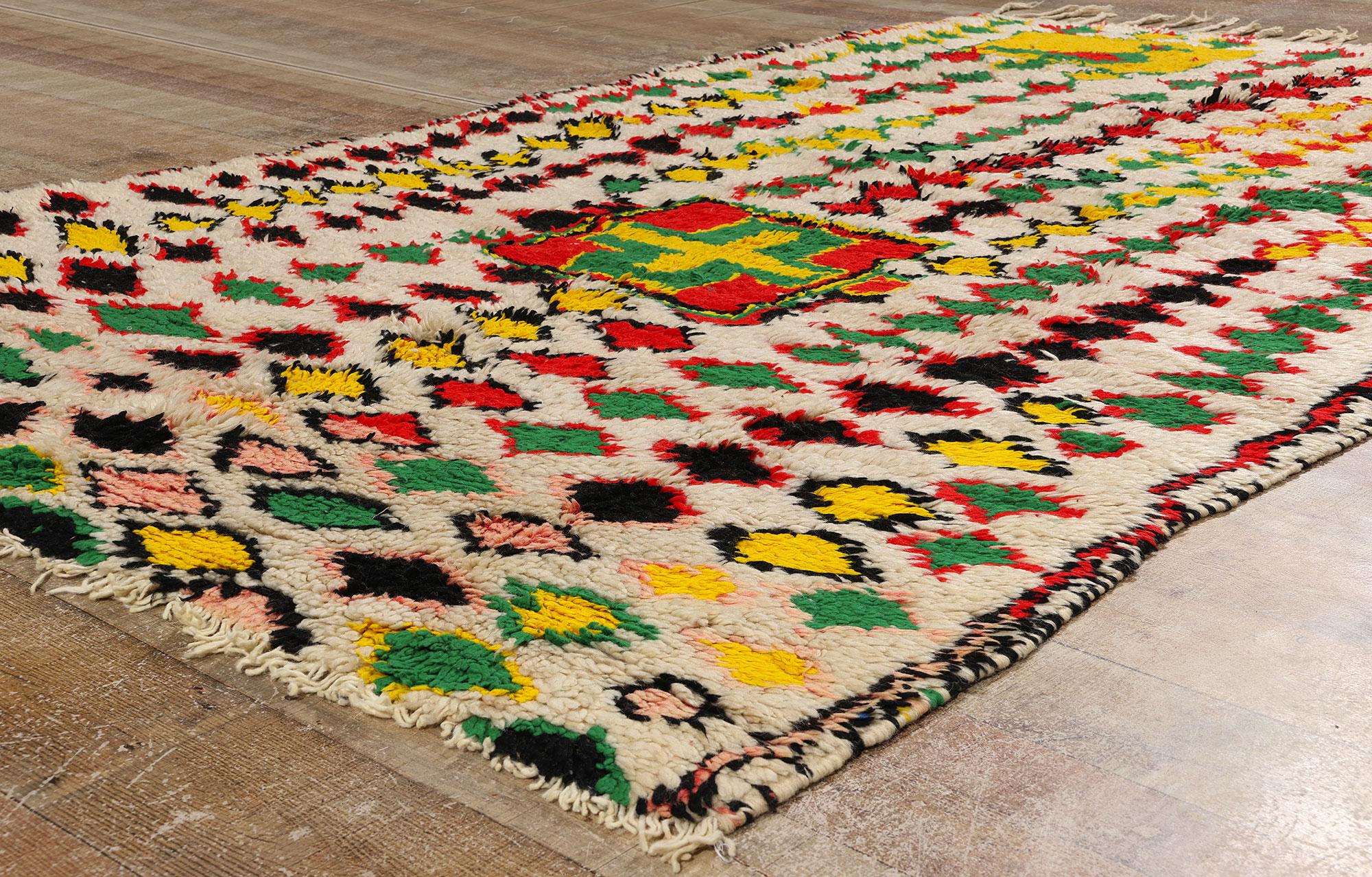 Marokkanischer Azilal-Teppich, Cozy Bohemian Meets Stammeskunst, Vintage (Wolle) im Angebot
