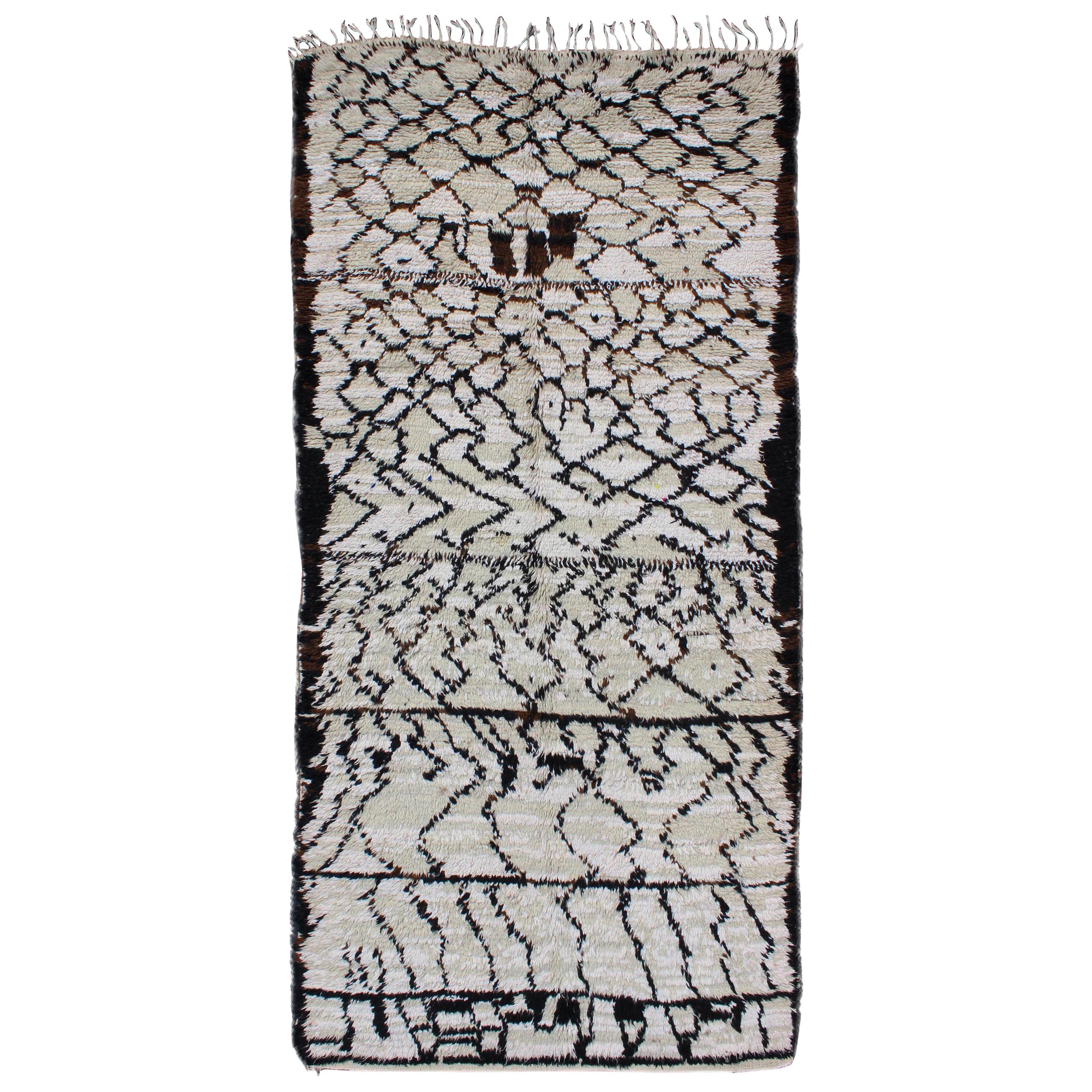 Vintage Moroccan Azilal Rug in White/Cream and Black for Modern Interiors For Sale