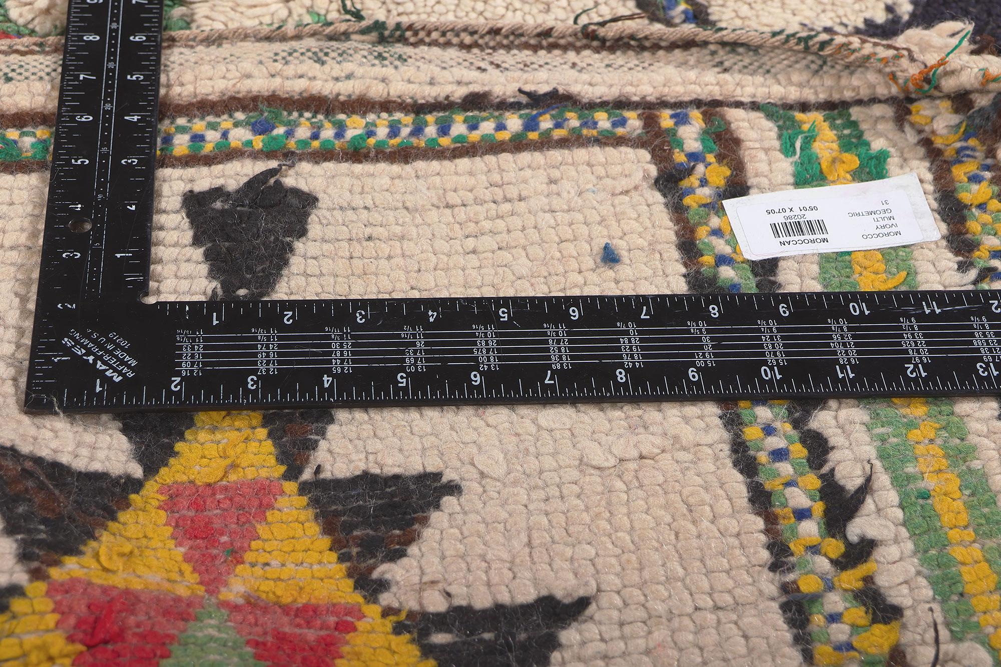 Vintage Moroccan Azilal Rug, Bohemian Allure Meets Nomadic Enchantment In Good Condition For Sale In Dallas, TX