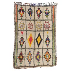 Marokkanischer Azilal-Teppich im Vintage-Stil, Bohemian Allure Meets Nomadic Enchantment