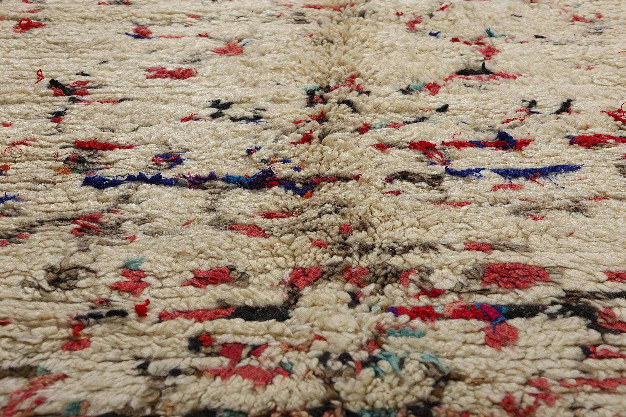 Vintage Moroccan Azilal Rug, Nomadic Charm Meets Abstract Expressionism In Good Condition For Sale In Dallas, TX