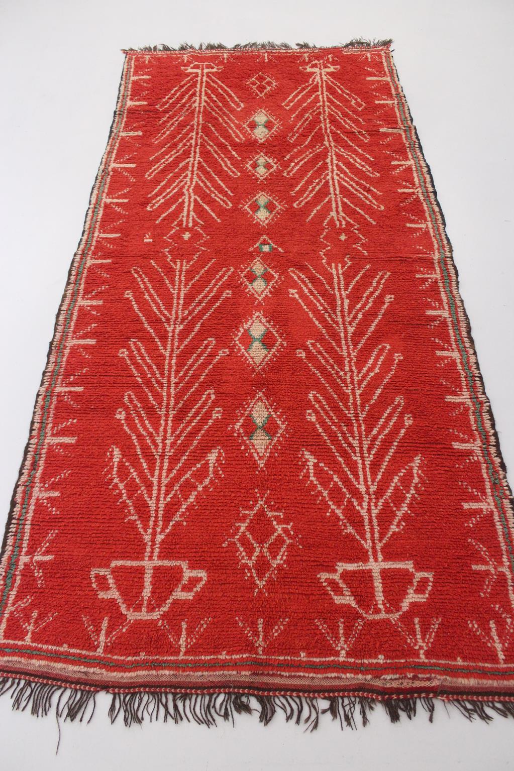 Vintage Moroccan Azilal rug - Red - 4.8x10.7feet / 148x328cm For Sale 3