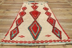 Tapis Azilal marocain vintage, enchantement tribal rencontre le style Boho Chic international