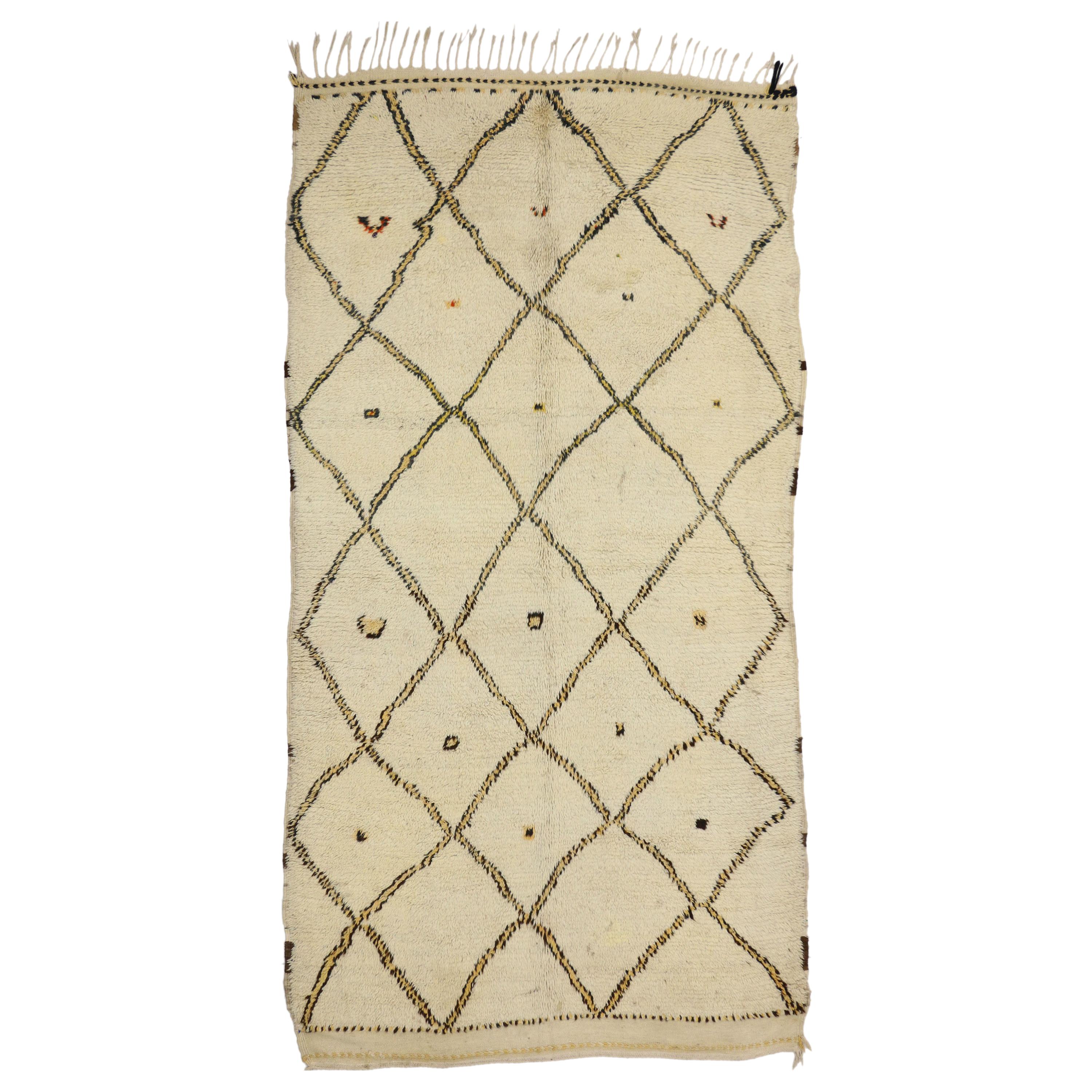 Vintage Moroccan Azilal Rug with Minimalist Design and Nordic Style For Sale