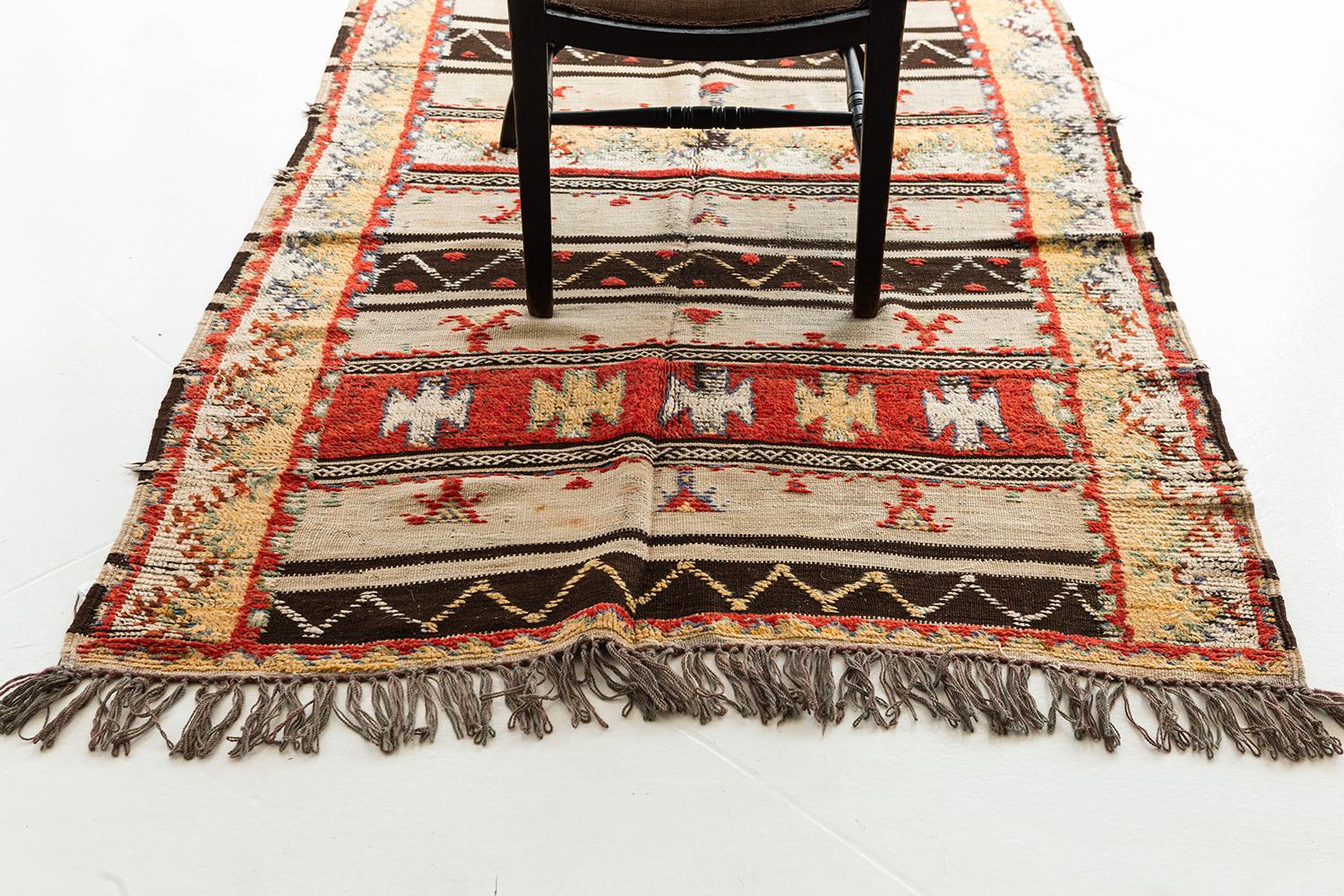 Vintage marokkanischen Azilal Stamm Berber geprägte Teppich (Marokkanisch) im Angebot