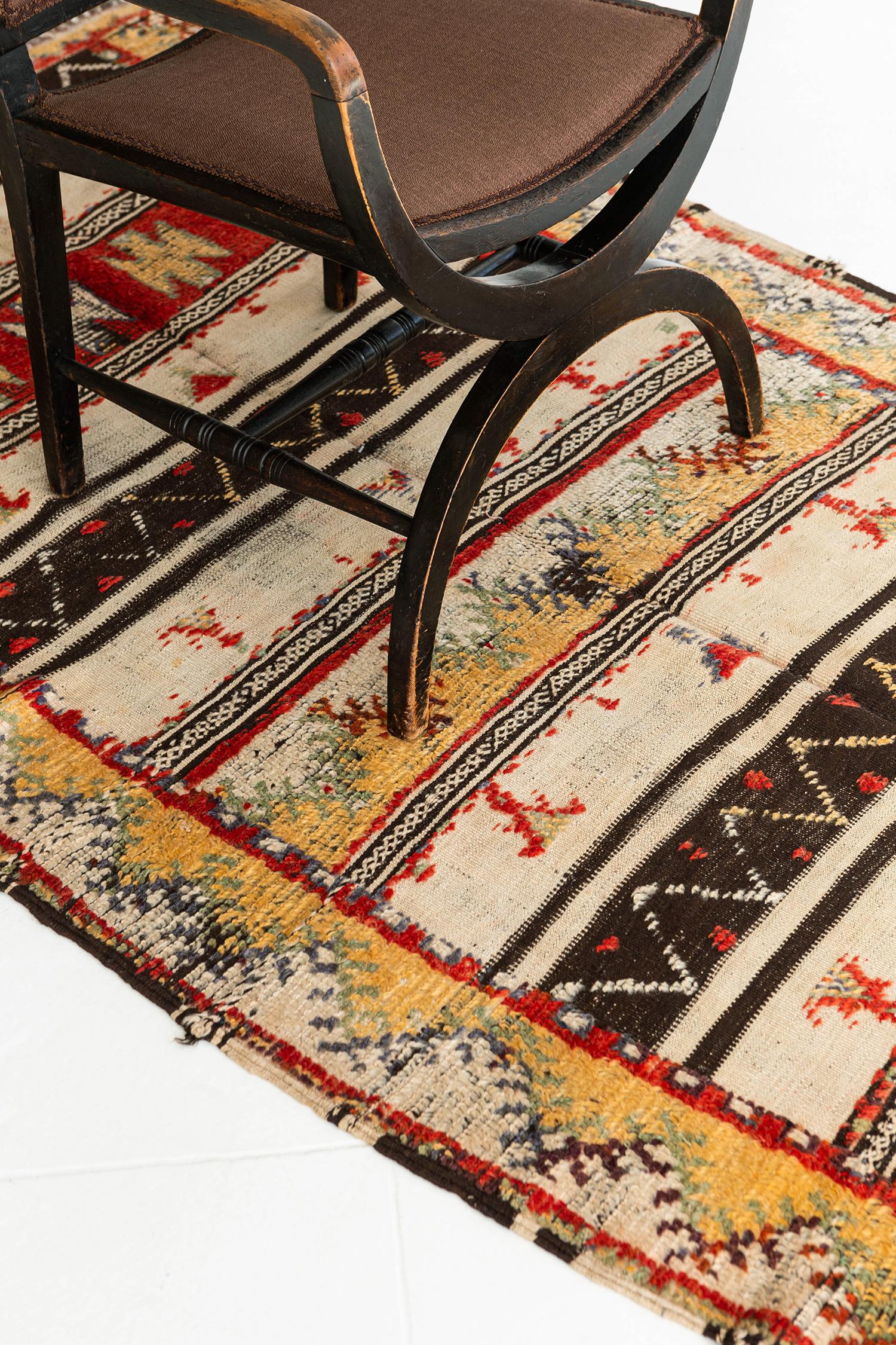 Vintage marokkanischen Azilal Stamm Berber geprägte Teppich (Wolle) im Angebot