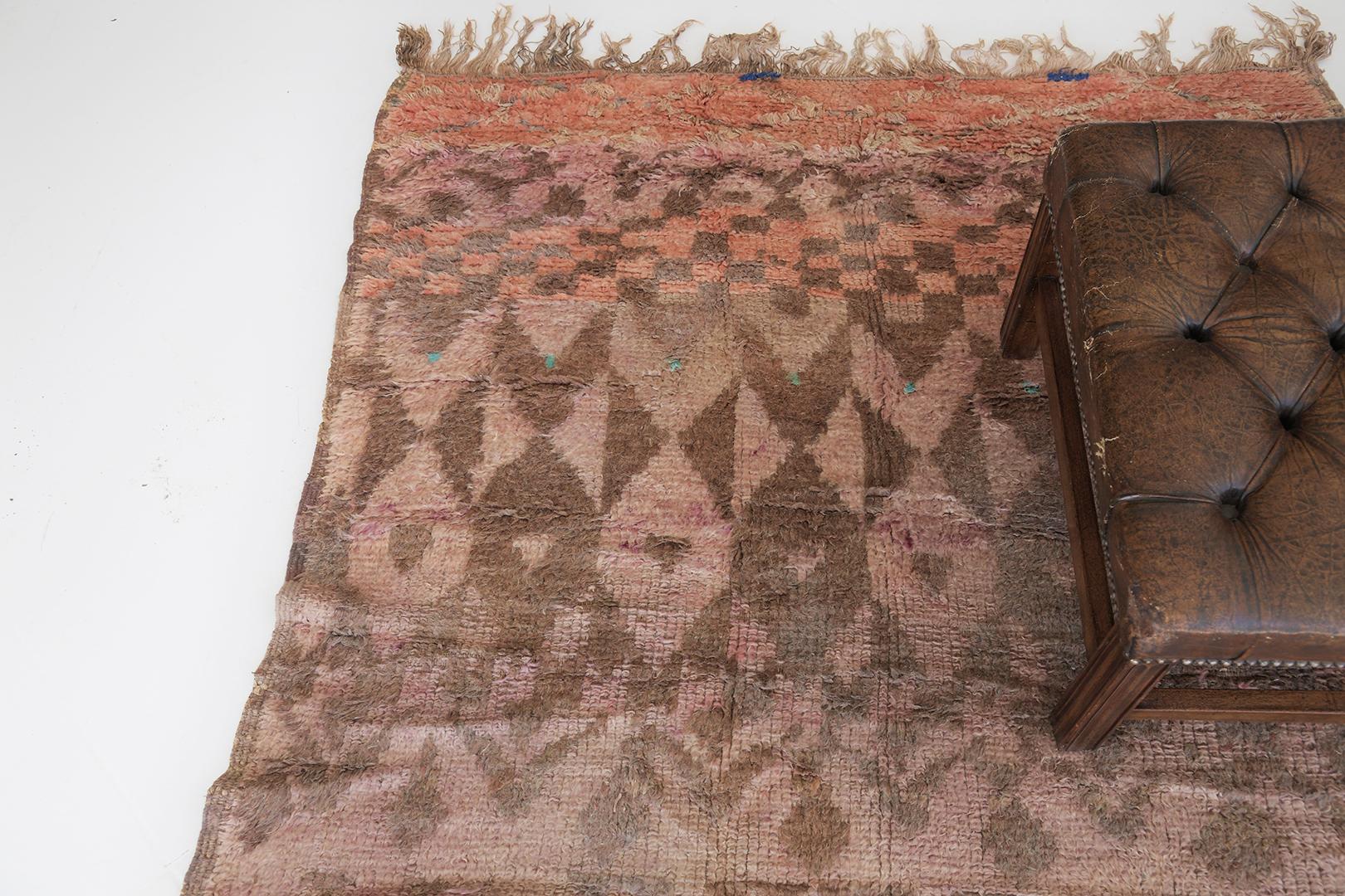 Vintage Moroccan Azilal Tribe Berber Rug by Mehraban Rugs In Good Condition In WEST HOLLYWOOD, CA