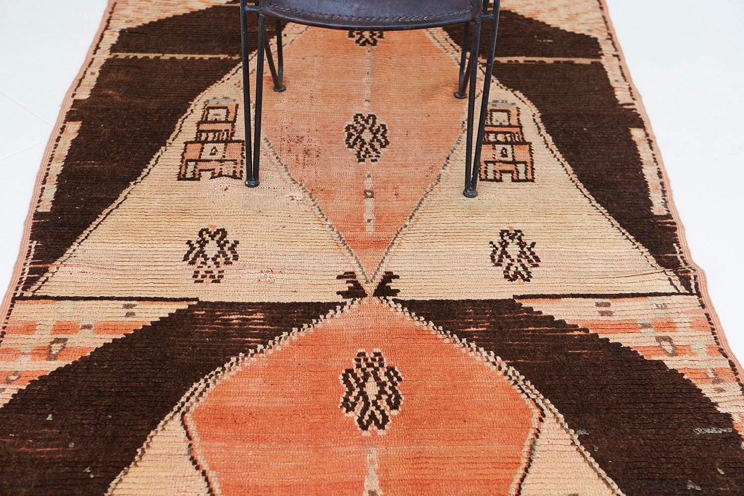 Vintage Moroccan Azilal Tribe Berber Rug In Good Condition In WEST HOLLYWOOD, CA