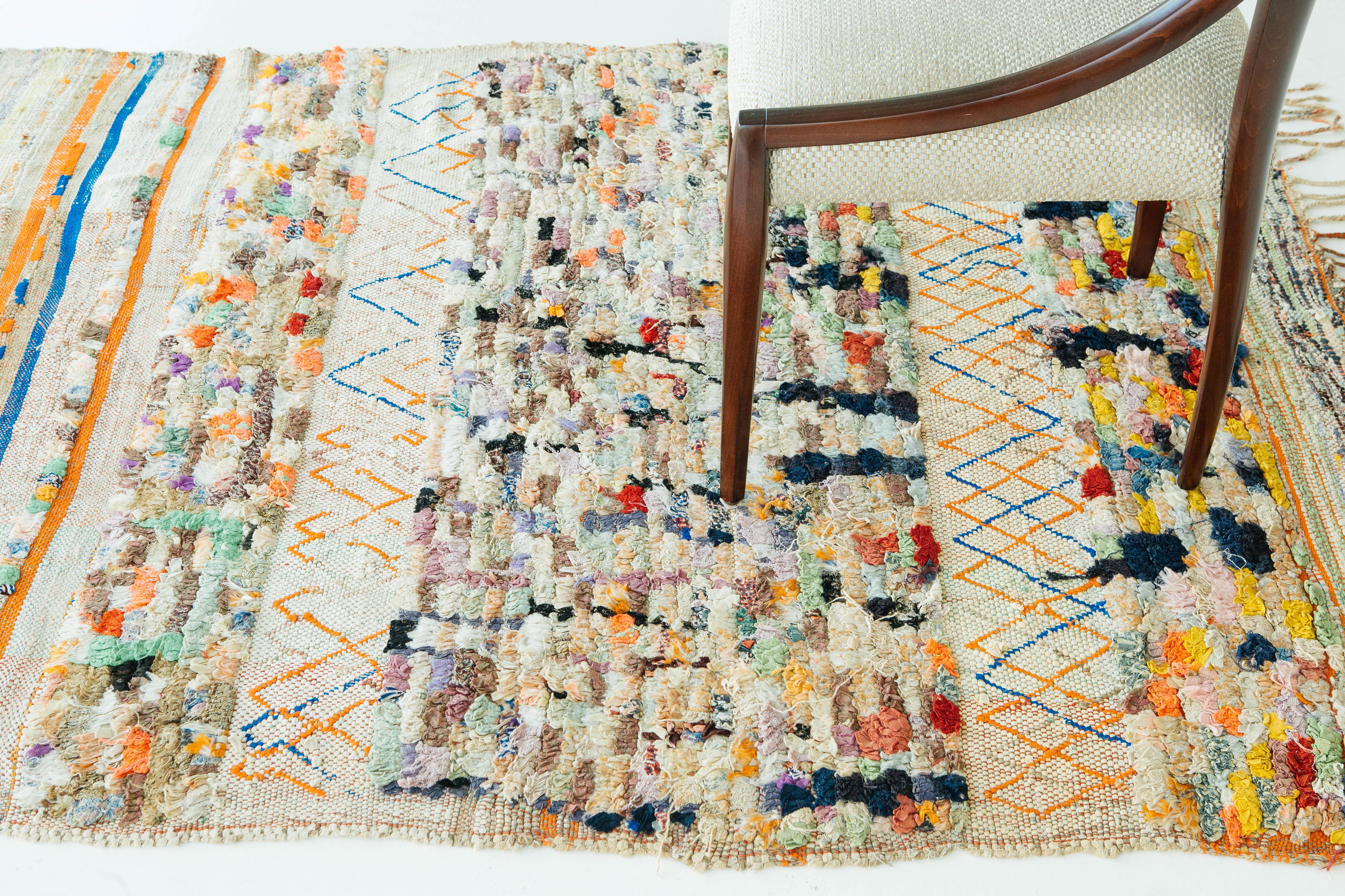 Alfombra vintage marroquí de la tribu azilal en venta 10