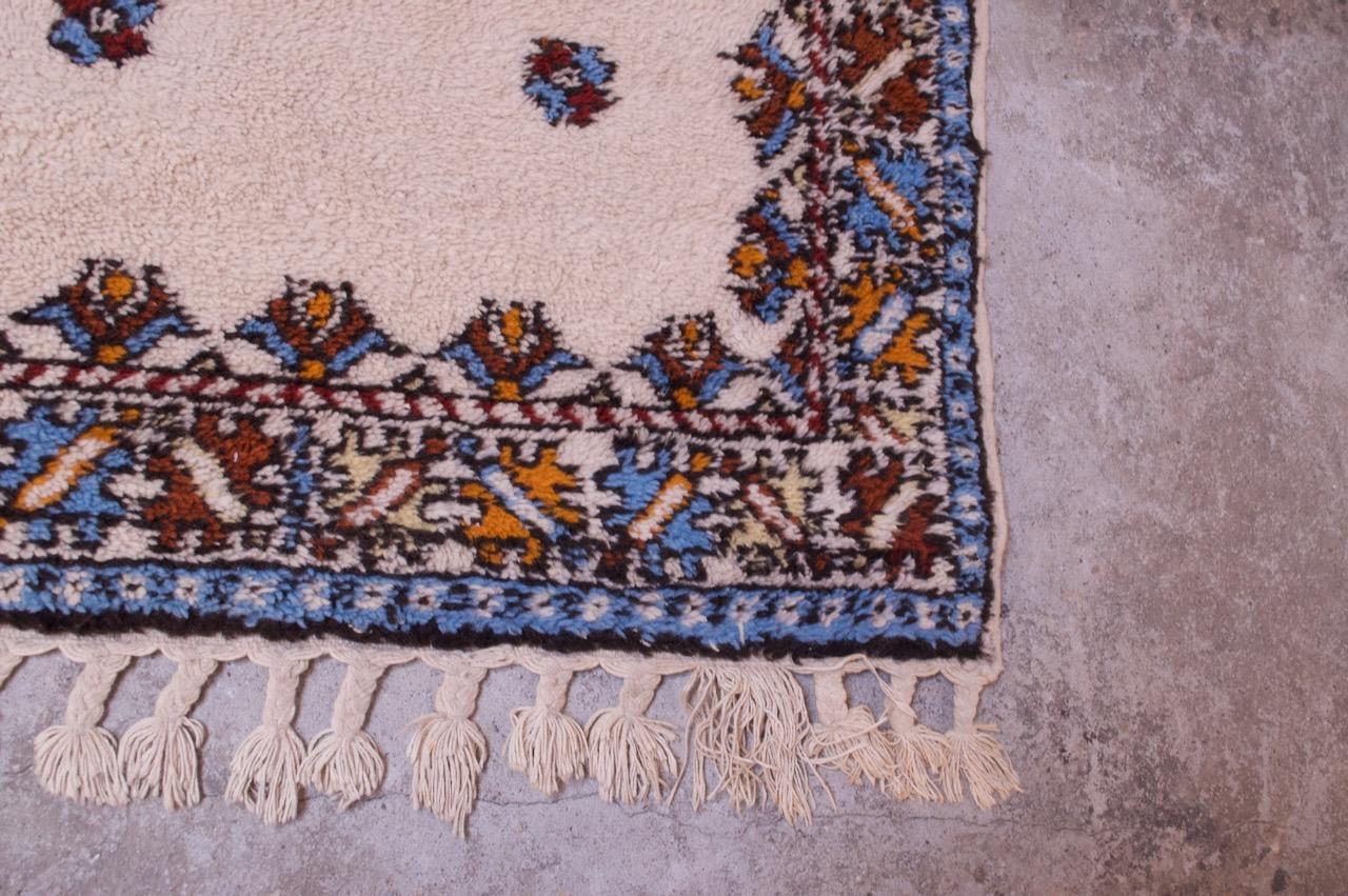 Vintage Moroccan Bara Handwoven Wool Accent Rug en vente 1