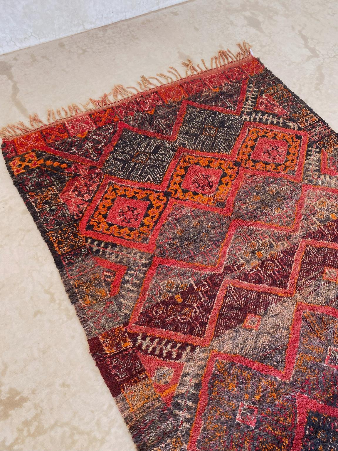 Vintage Moroccan Beni Mguild rug - Black/red - 6x10.8feet / 183x331cm For Sale 4