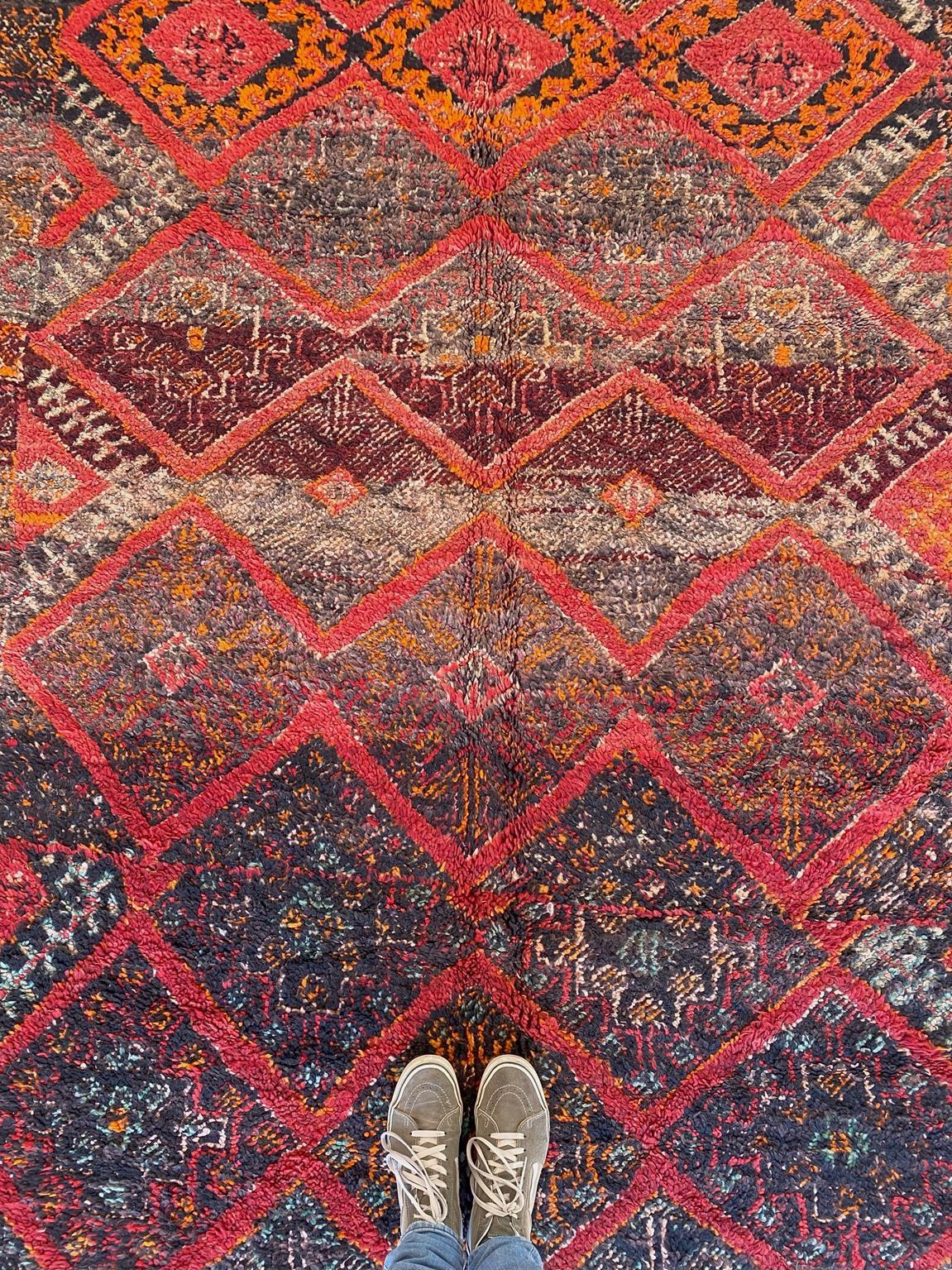 Wool Vintage Moroccan Beni Mguild rug - Black/red - 6x10.8feet / 183x331cm For Sale