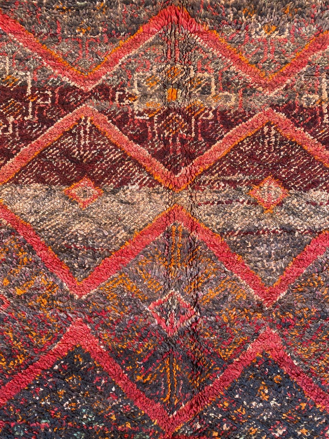 Vintage Moroccan Beni Mguild rug - Black/red - 6x10.8feet / 183x331cm For Sale 2