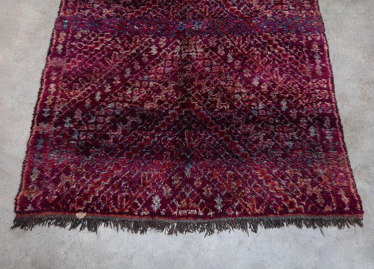 Tribal Vintage Moroccan Beni M'Guild Rug - Purple, Magenta For Sale