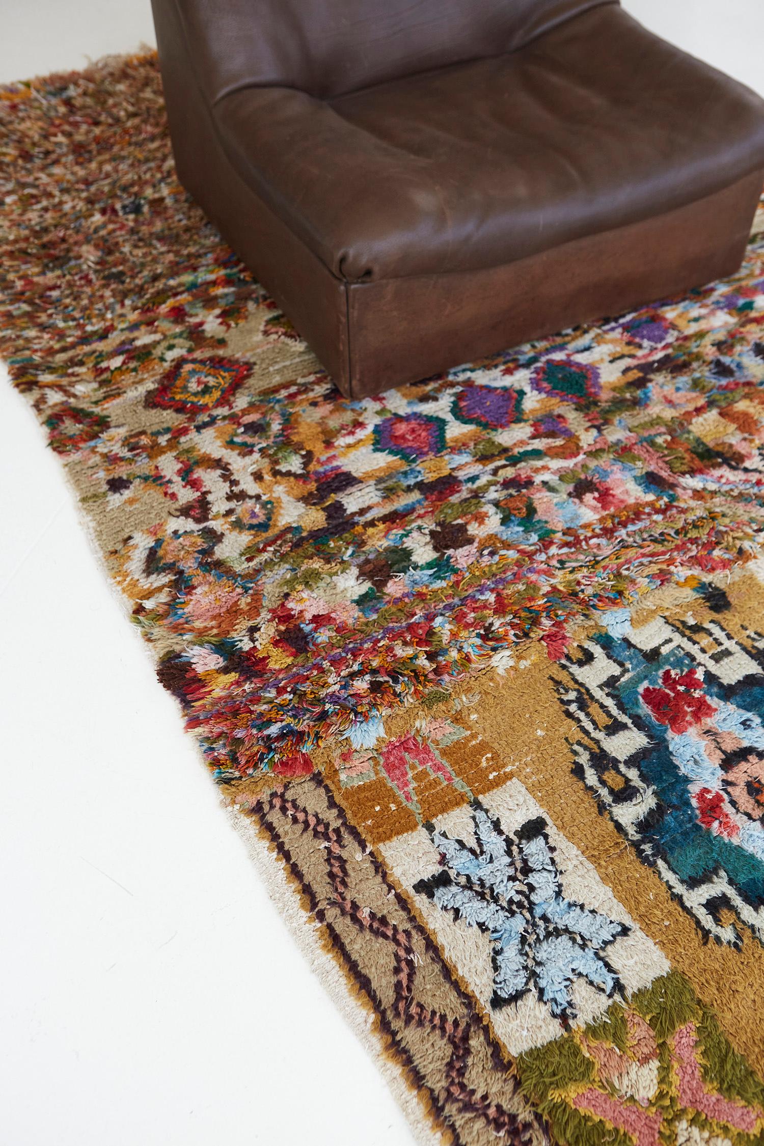 Vintage Moroccan Beni M'Guild Tribe Rug In Good Condition In WEST HOLLYWOOD, CA