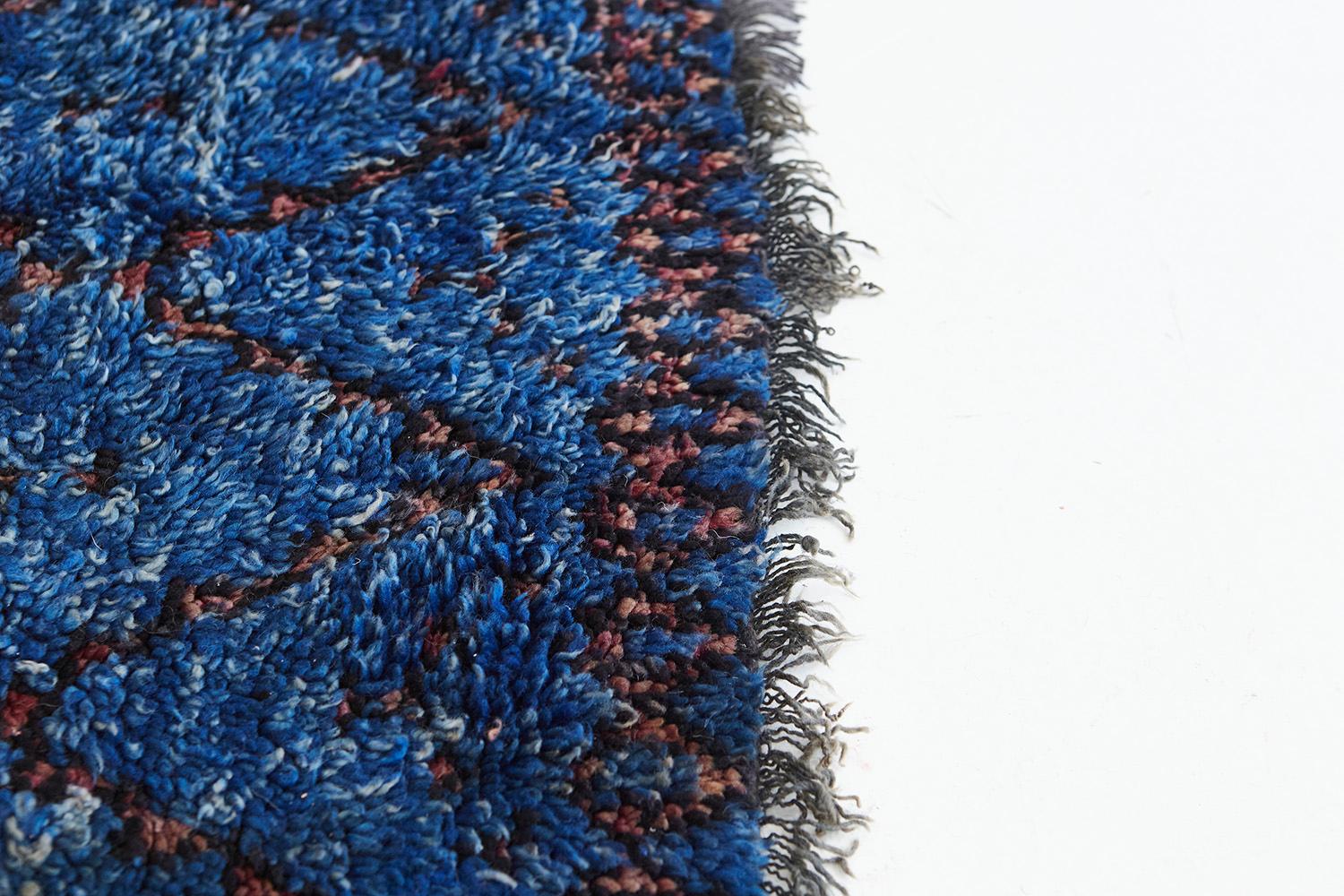 Alfombra vintage marroquí de la tribu Beni M'Guild de Mehraban en venta 3