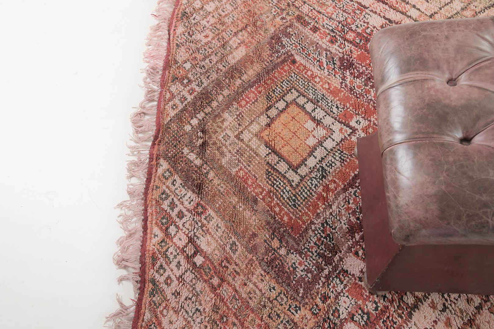 Marokkanischer Beni M'Guild Tribe Teppich von Mehraban, Vintage im Angebot 5