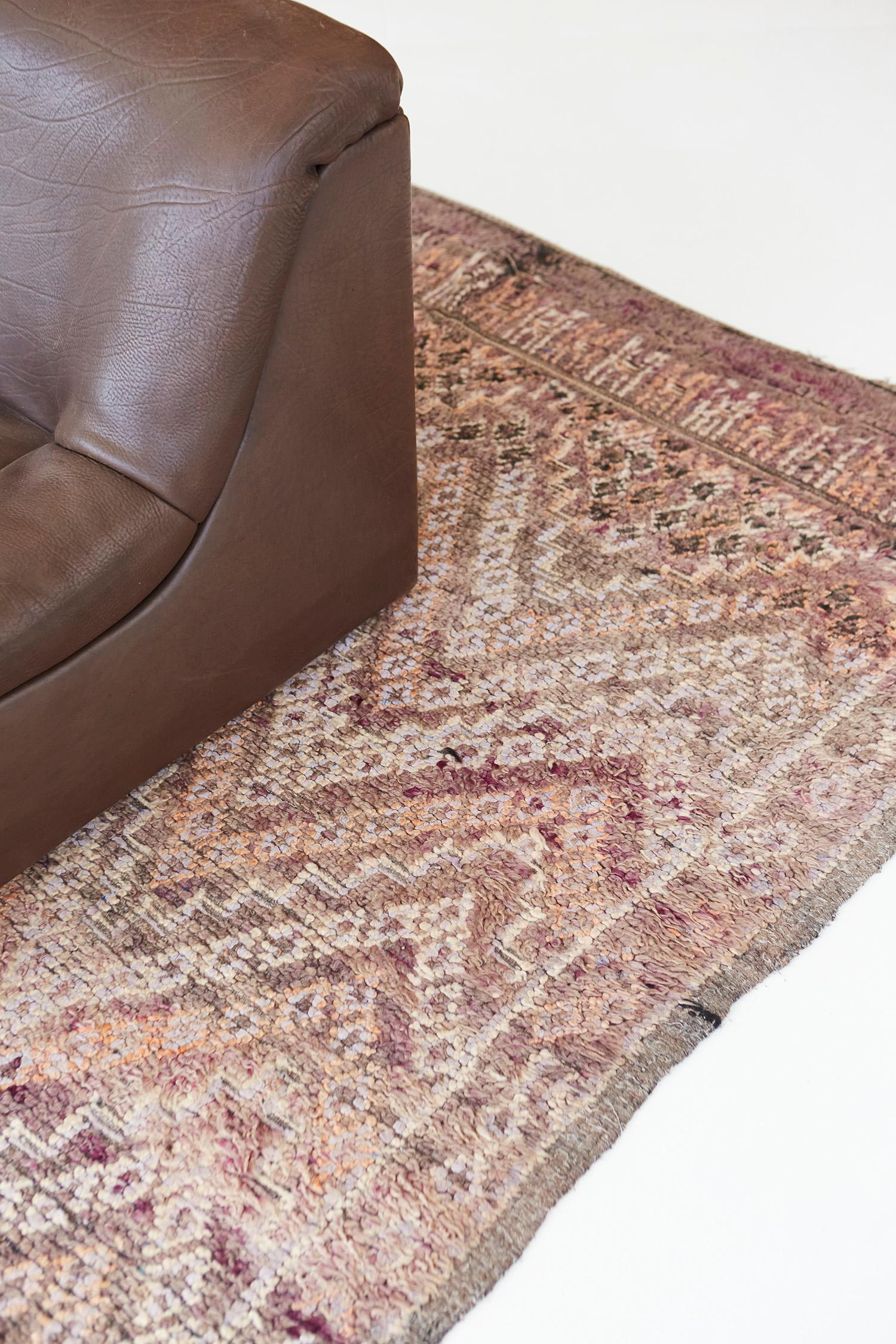 Marokkanischer Beni M'Guild Tribe Teppich von Mehraban, Vintage im Angebot 6