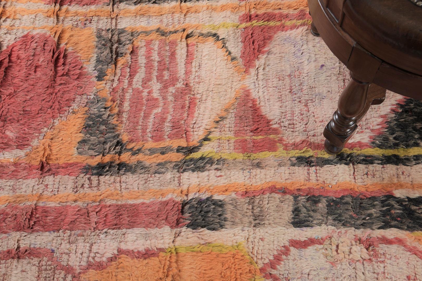 Marokkanischer Beni M'Guild Tribe-Teppich aus Mehraban, Vintage im Zustand „Gut“ im Angebot in WEST HOLLYWOOD, CA