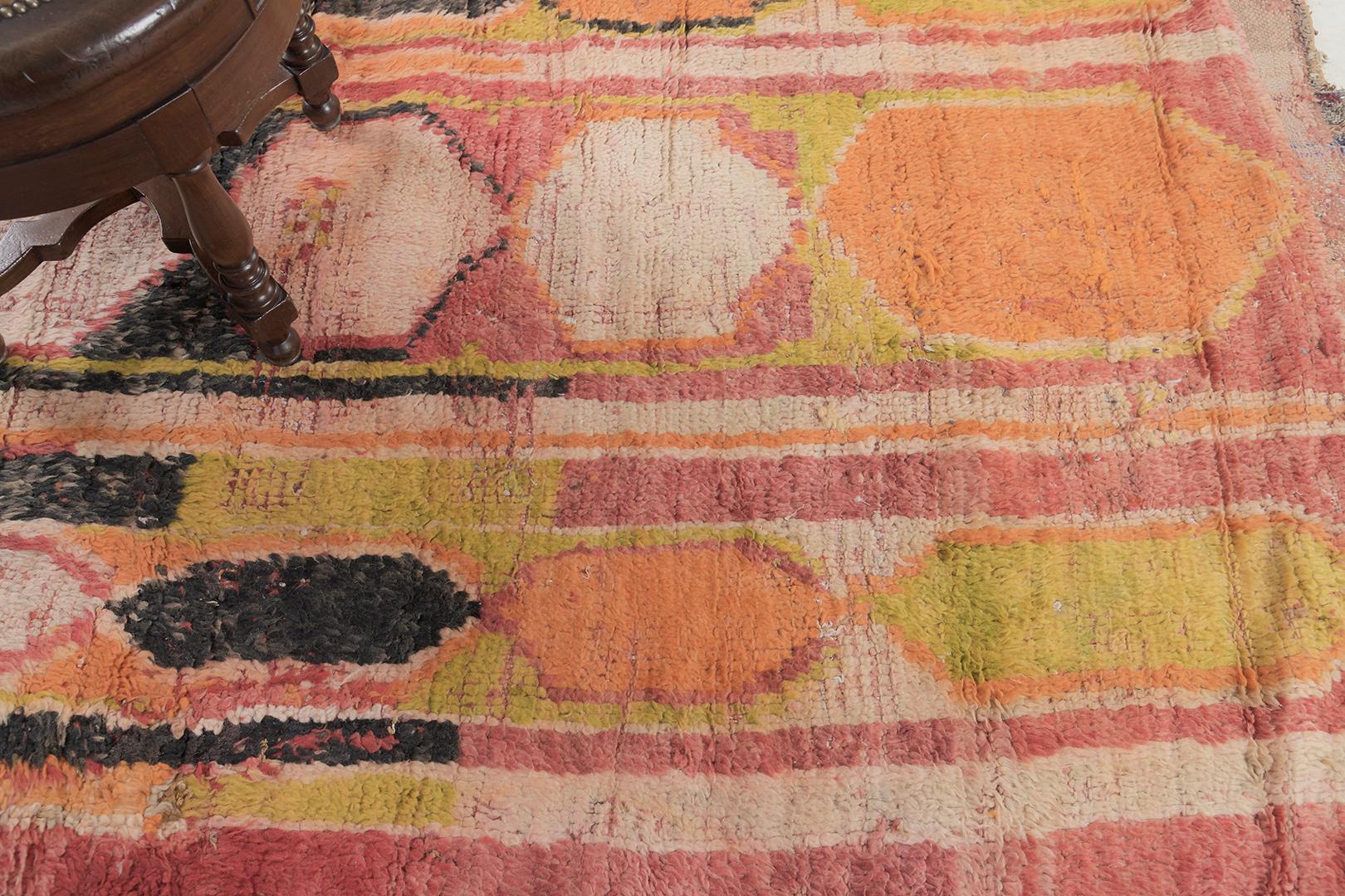 Marokkanischer Beni M'Guild Tribe-Teppich aus Mehraban, Vintage (Mitte des 20. Jahrhunderts) im Angebot