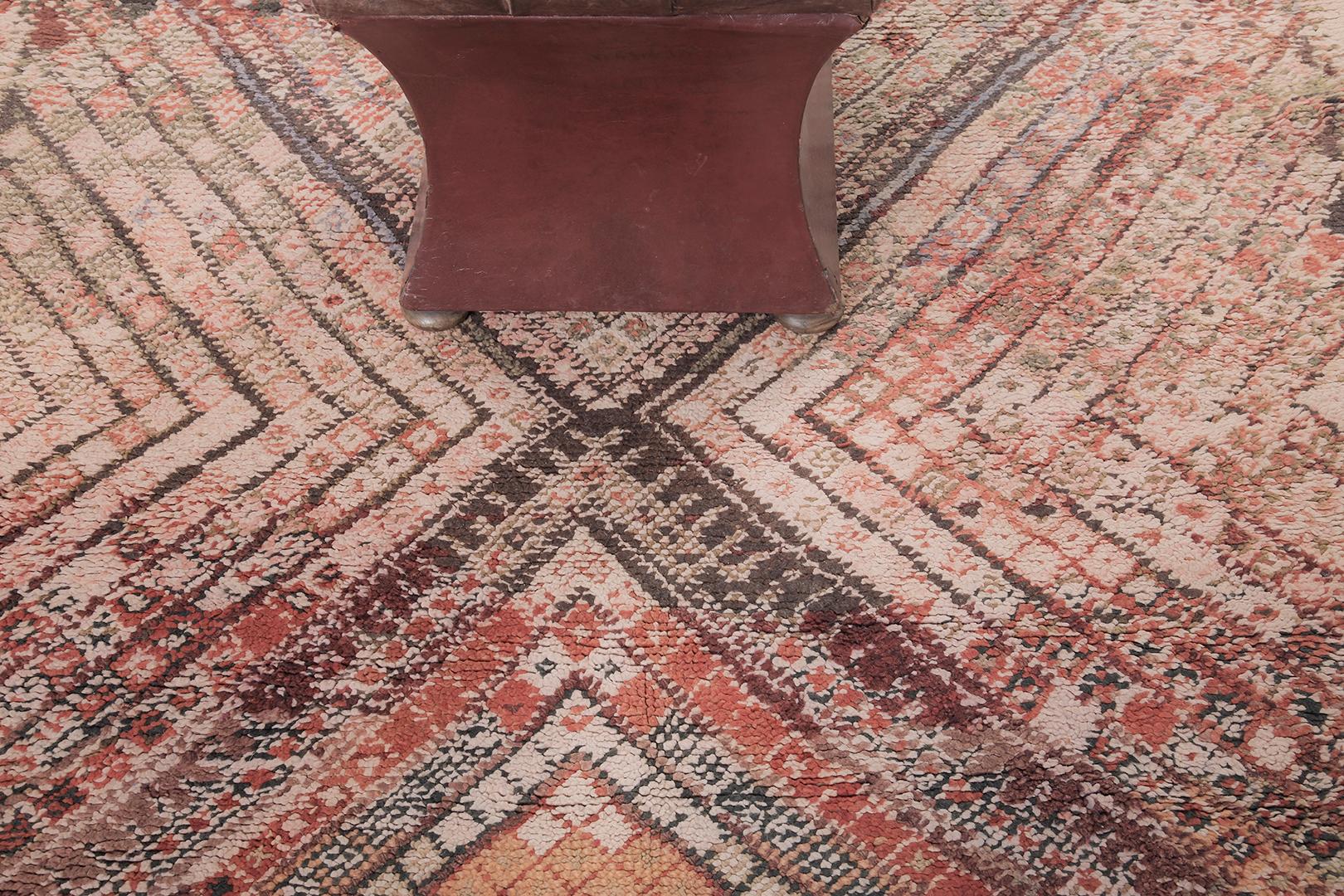 Marokkanischer Beni M'Guild Tribe Teppich von Mehraban, Vintage (Wolle) im Angebot