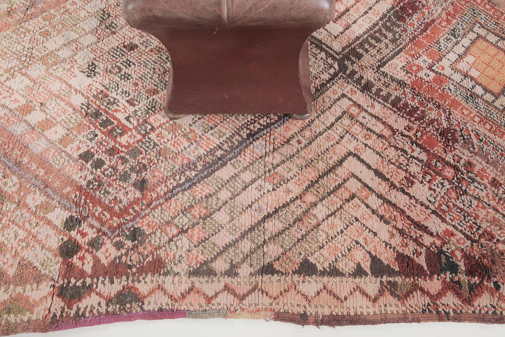 Marokkanischer Beni M'Guild Tribe Teppich von Mehraban, Vintage im Angebot 1