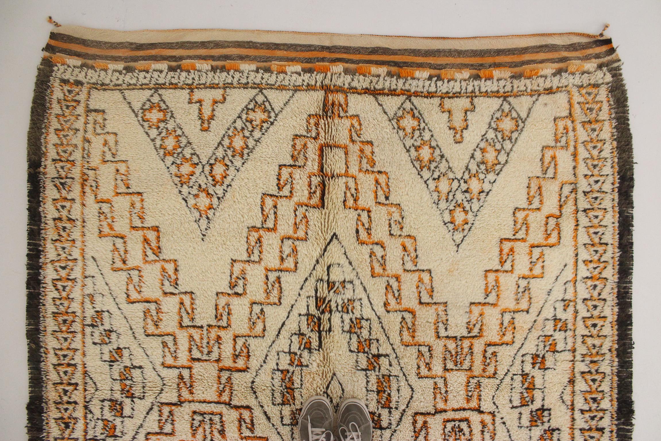 Vintage Moroccan Beni Ourain rug - Beige/orange - 6.2x11.1feet / 190x340cm For Sale 4
