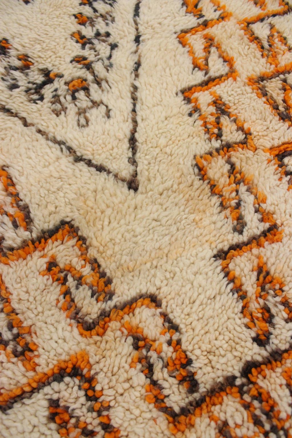 Vintage Moroccan Beni Ourain rug - Beige/orange - 6.2x11.1feet / 190x340cm For Sale 7