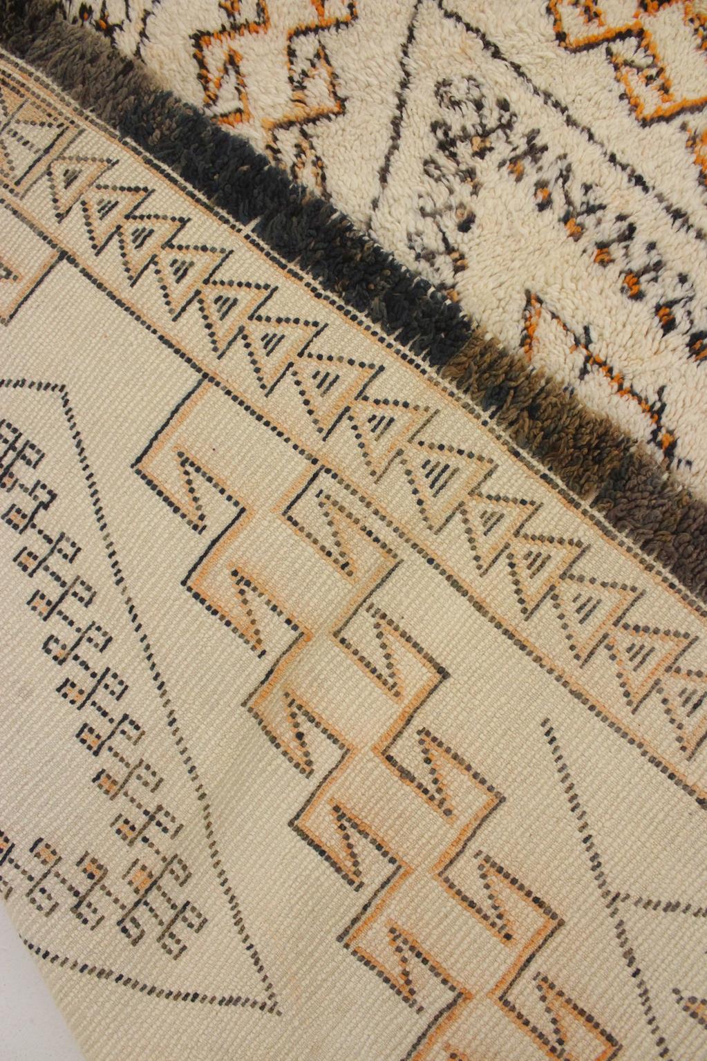 Vintage Moroccan Beni Ourain rug - Beige/orange - 6.2x11.1feet / 190x340cm For Sale 8