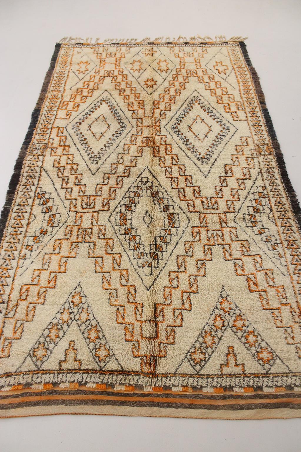 20th Century Vintage Moroccan Beni Ourain rug - Beige/orange - 6.2x11.1feet / 190x340cm For Sale