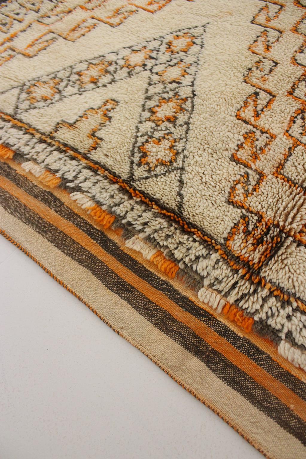 Vintage Moroccan Beni Ourain rug - Beige/orange - 6.2x11.1feet / 190x340cm For Sale 1