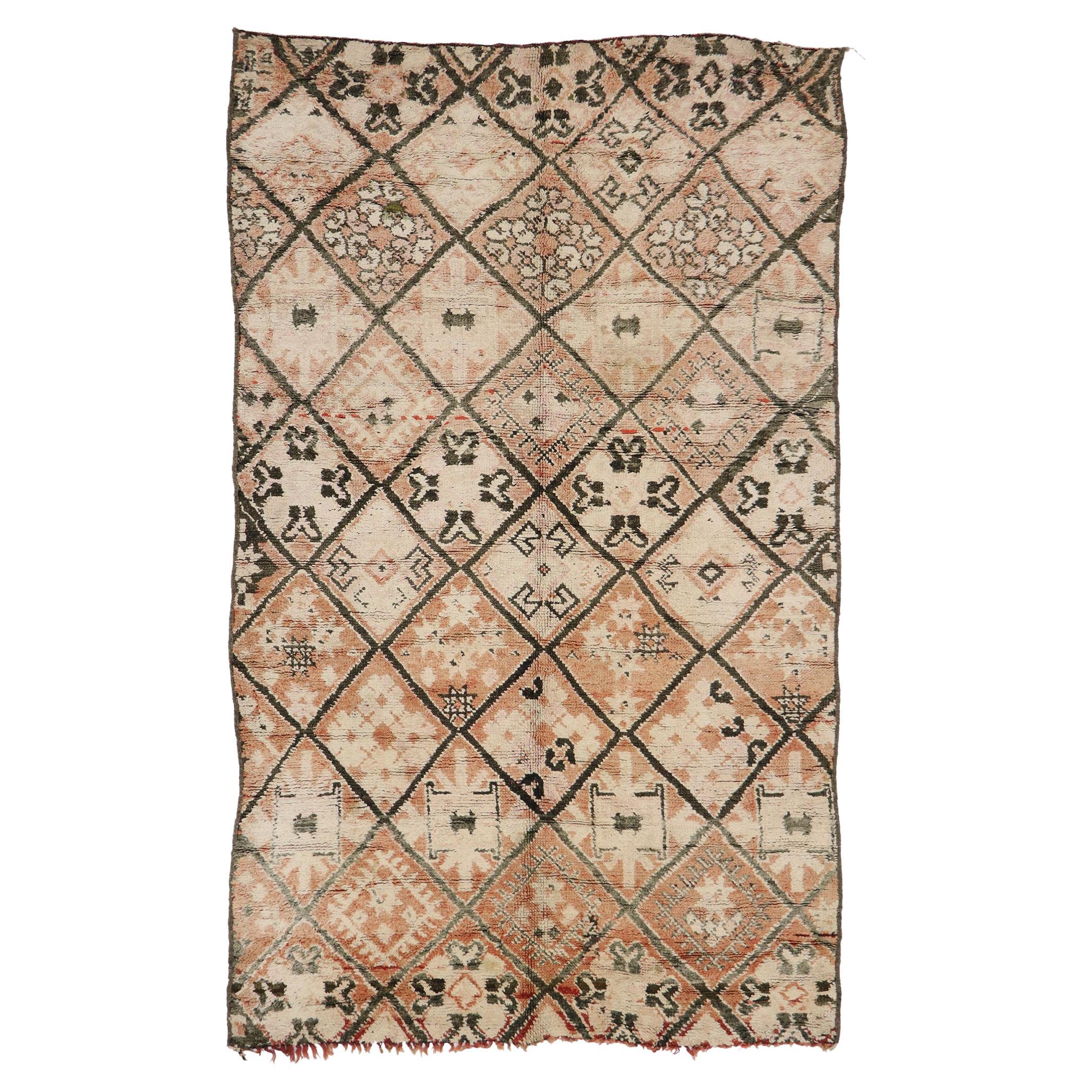  Marokkanischer Beni Ourain-Teppich im Vintage-Stil, Berber Stammeskunst Marokko