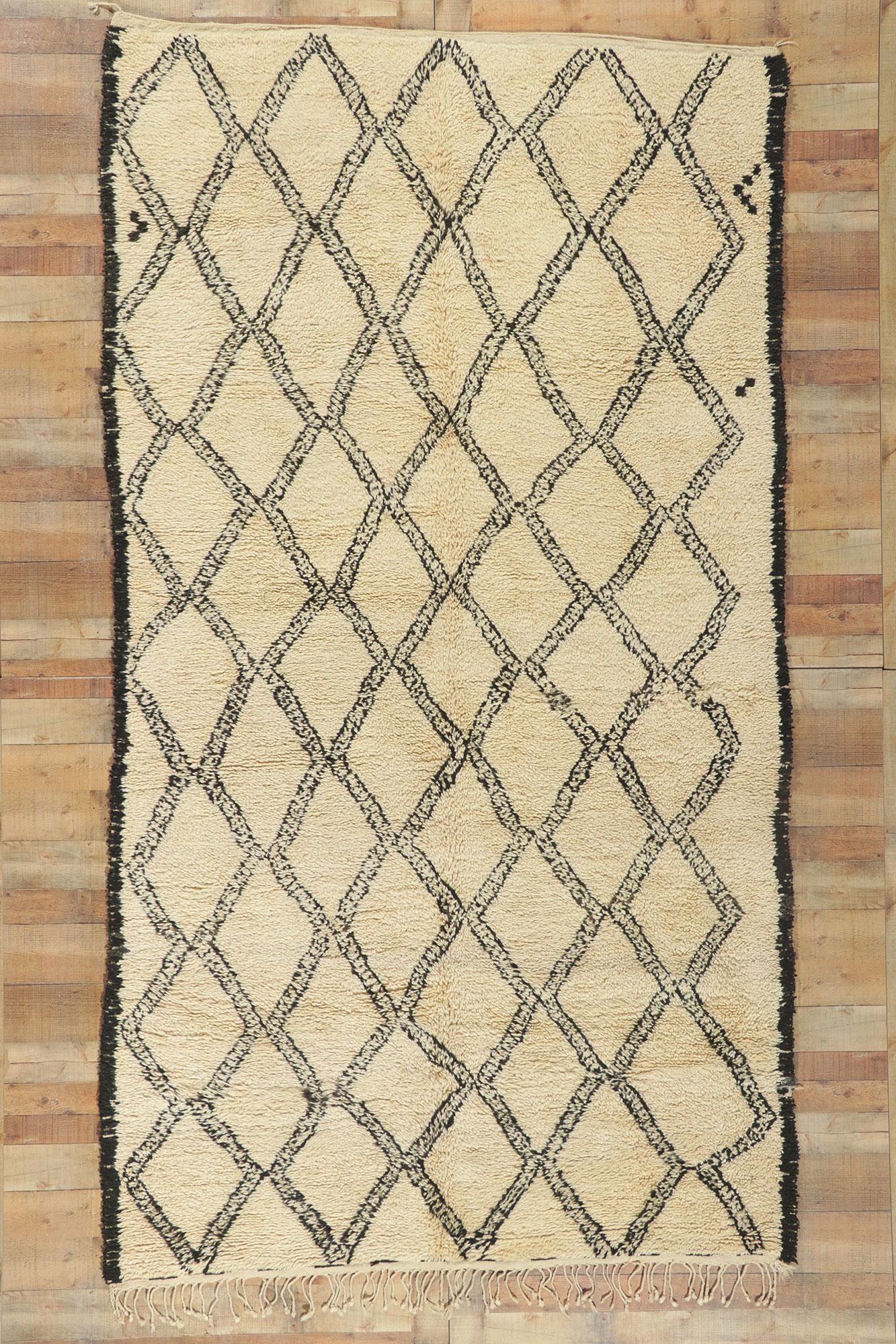 Vintage Moroccan Beni Ourain Rug In Good Condition For Sale In Dallas, TX
