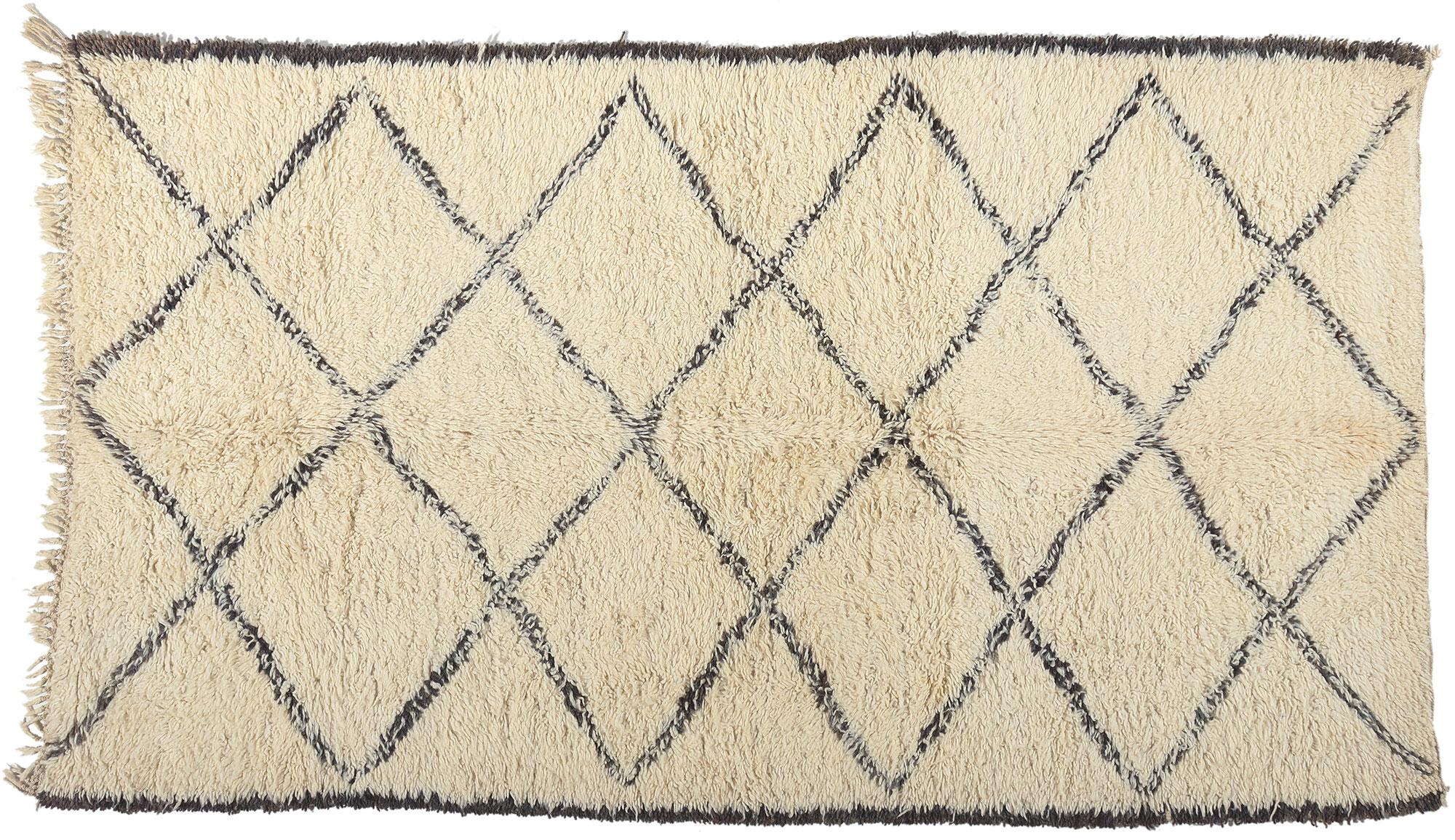 Vintage Moroccan Beni Ourain Rug, Midcentury Modern Meets Minimalist Style For Sale 3