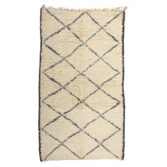 Marokkanischer Beni Ourain-Teppich im Vintage-Stil, Mid-Century Modern trifft auf minimalistischen Stil