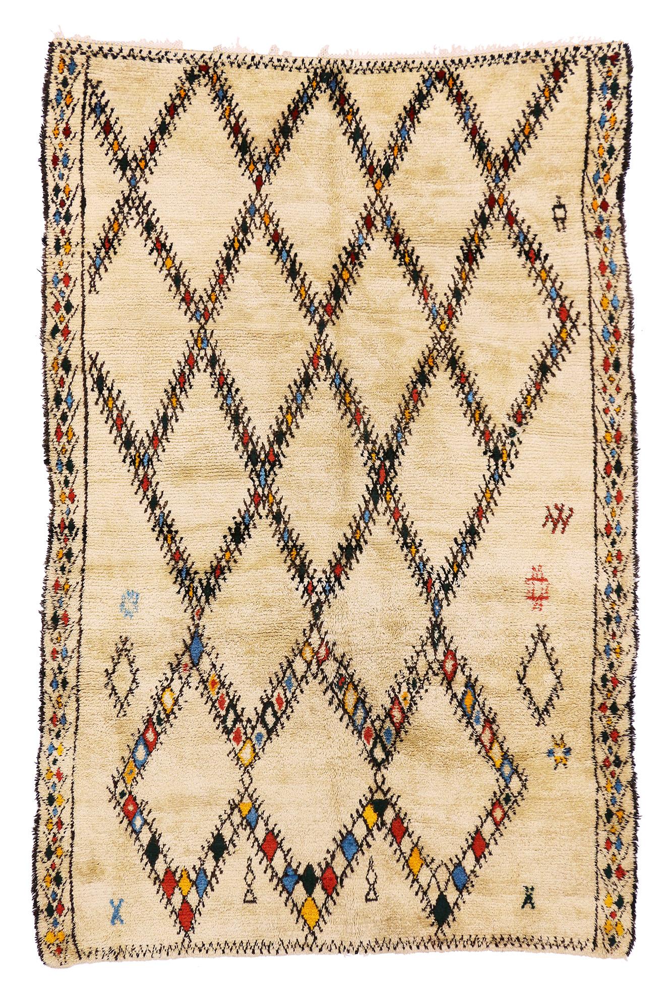 Marokkanischer Beni Ourain-Teppich im Vintage-Stil, Mid-Century Modern trifft Stammeskunst-Enchantment im Angebot