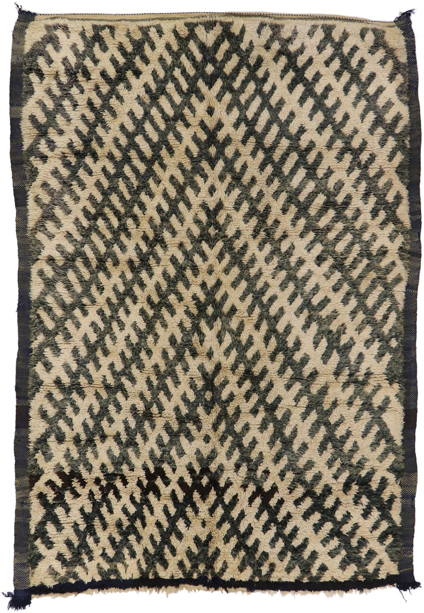 Vintage Moroccan Beni Ourain Rug, Simplicity Meets Modern Sophistication For Sale 2