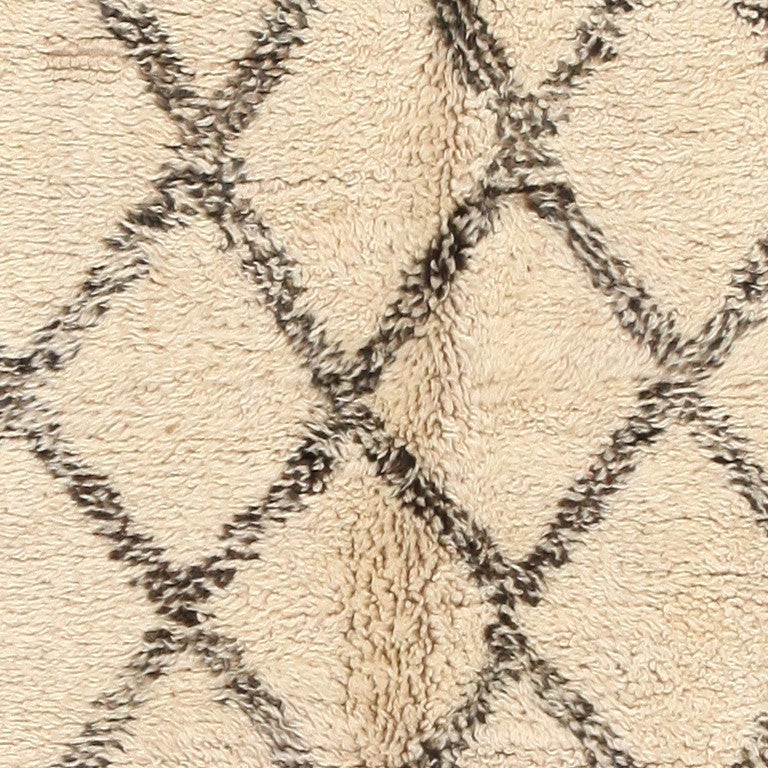Alfombra vintage marroquí Beni Ourain. 5 pies 6 pulgadas x 10 pies 6 pulgadas Anudado a mano en venta