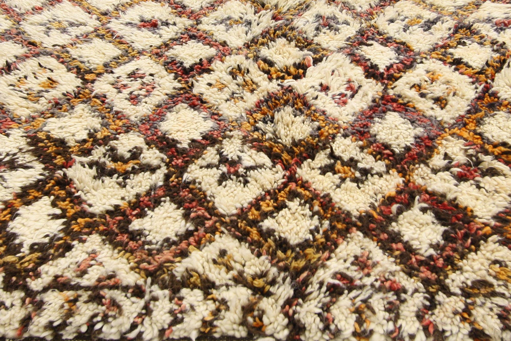 Hand-Knotted Vintage Moroccan Beni Ourain Rug, Warm Worldy Charm Meets Midcentury Modern For Sale