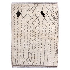 Vintage Marokkanischer Beni Ourain Teppich mit linearem Berber-Design