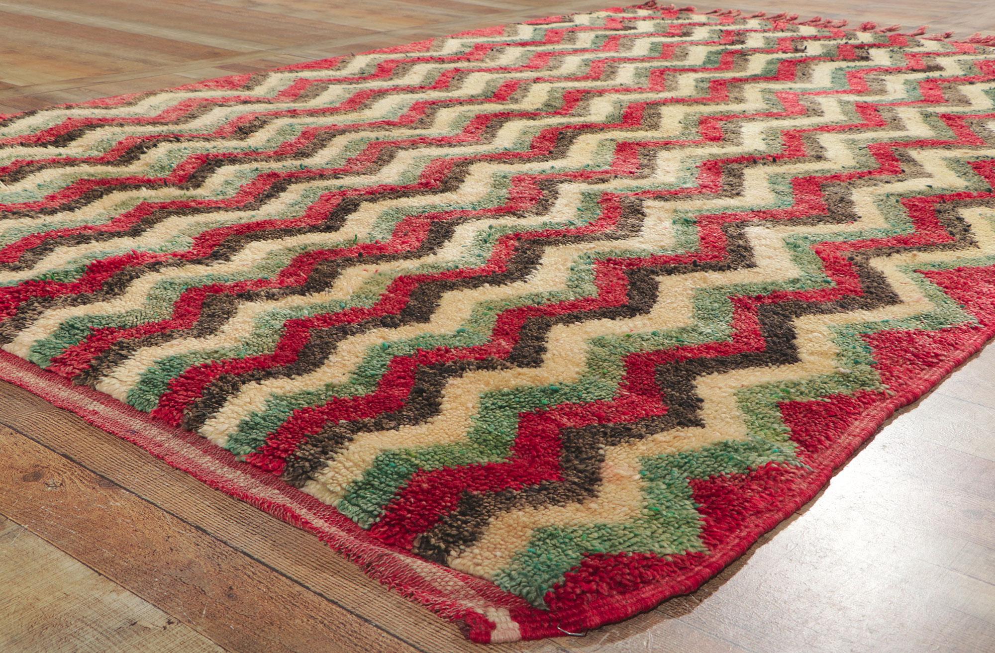 Vintage Moroccan Beni Ourain Rug with Modern Style For Sale 3
