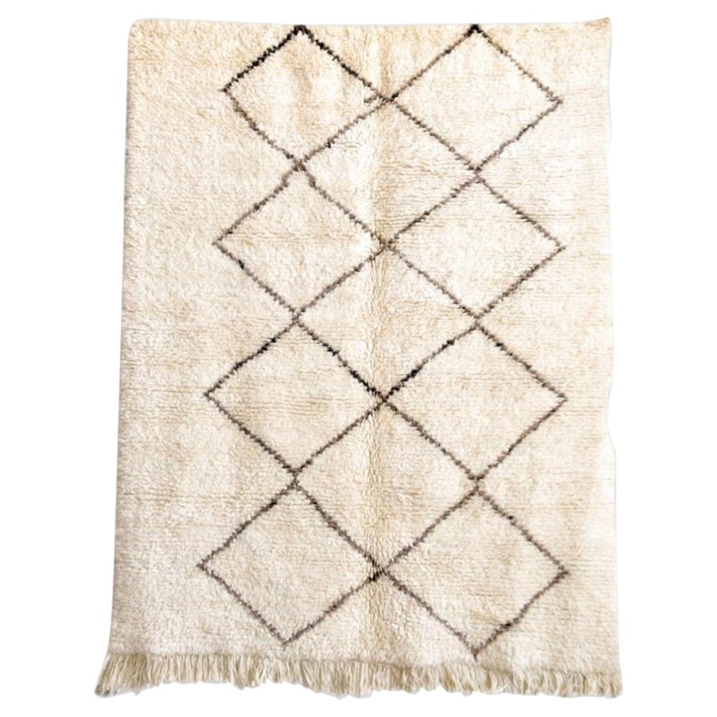 Tappeto tribale in lana Beni Ourain marocchino d
epoca in vendita